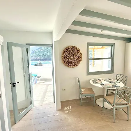 Casa Riva, With Pool Overlooking The Sea Tatil Evi