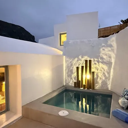 Tatil Evi Casa Riva, With Pool Overlooking The Sea