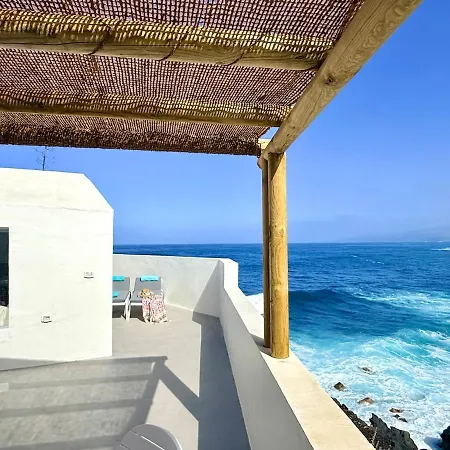 Tatil Evi Casa Riva, With Pool Overlooking The Sea