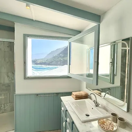 Tatil Evi Casa Riva, With Pool Overlooking The Sea Las Aguas