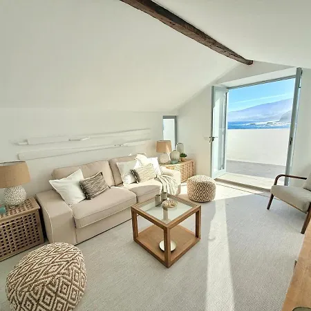 Tatil Evi Casa Riva, With Pool Overlooking The Sea