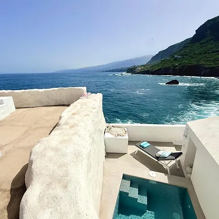 Tatil Evi Casa Riva, With Pool Overlooking The Sea